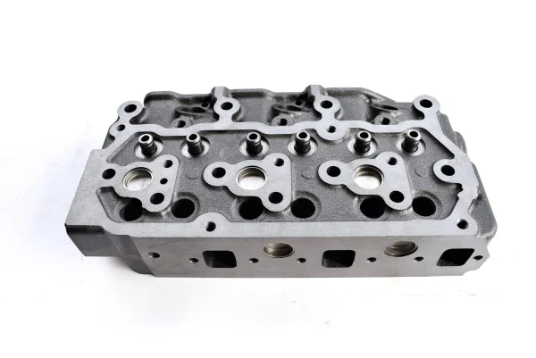 Głowica cylindra kompletna Solé Diesel Mini 33 – JF Marine Power JF10